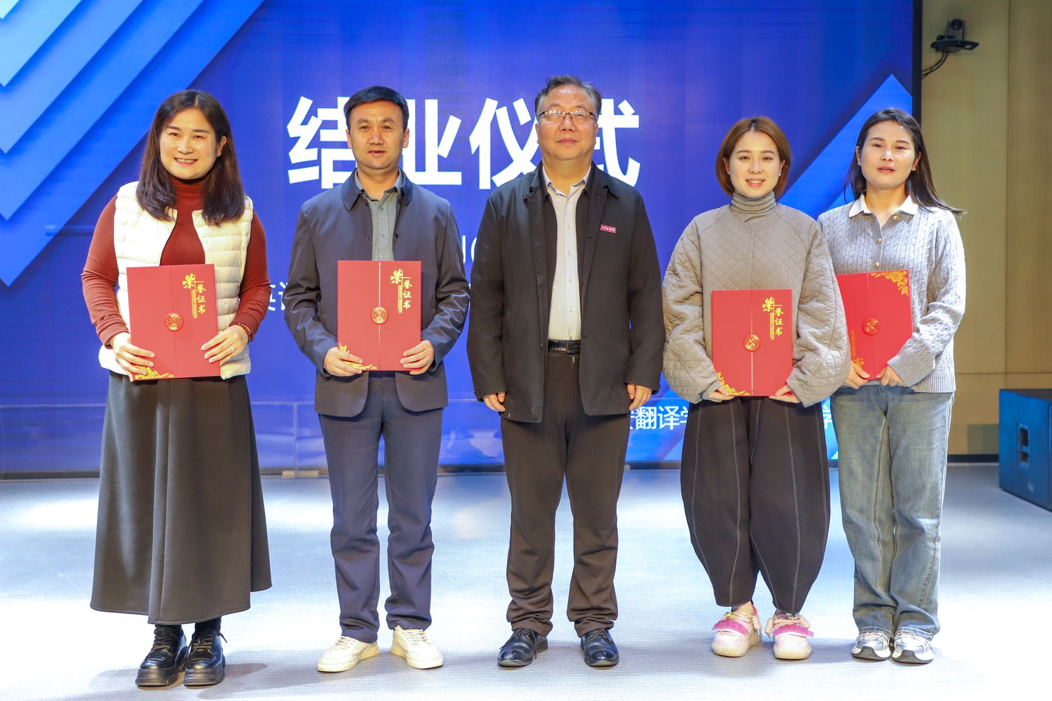 点击图片进入下一页